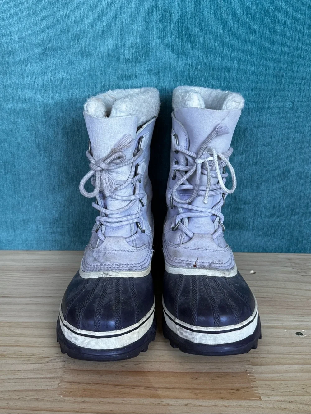 Sorel Lavender Caribou Snow Boots W8/EU39